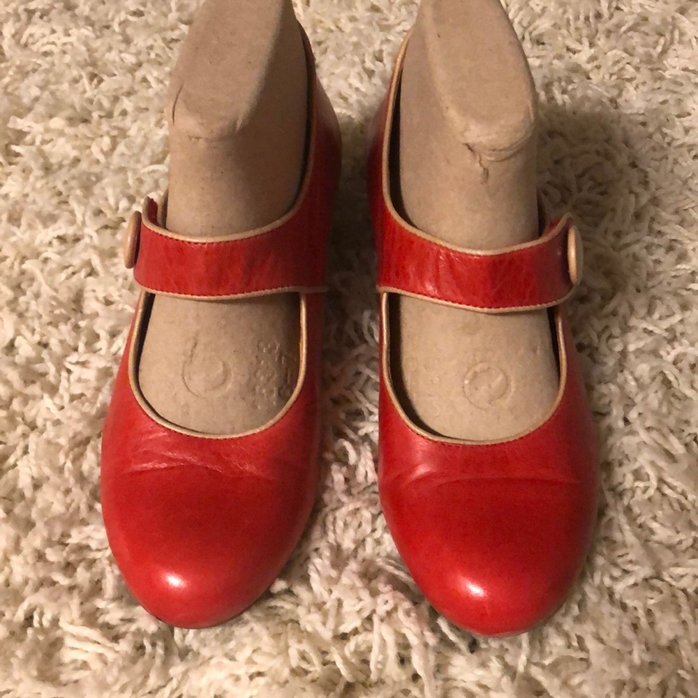 TAPE Aveiro leather Mary Jane Size 37